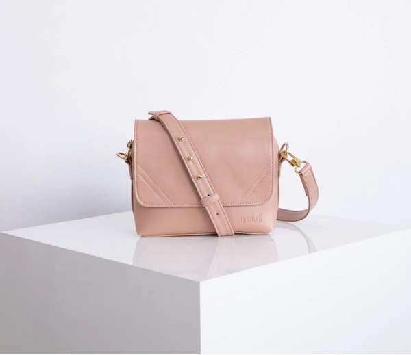 ELLI---Millennial Pink