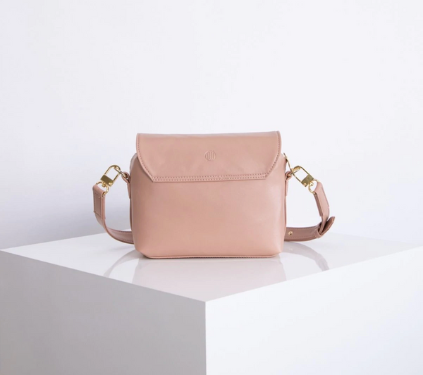 ELLI---Millennial Pink