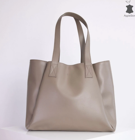 JUNI　Soft Taupe