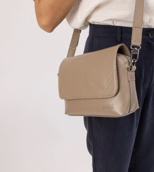ELLI---Soft Taupe